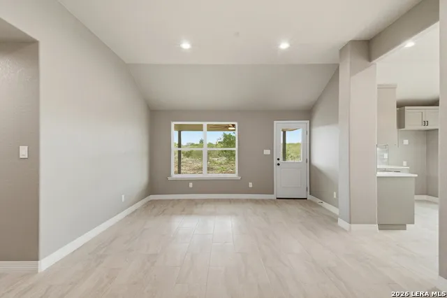 60 Friendship Hills Uvalde, TX 78801