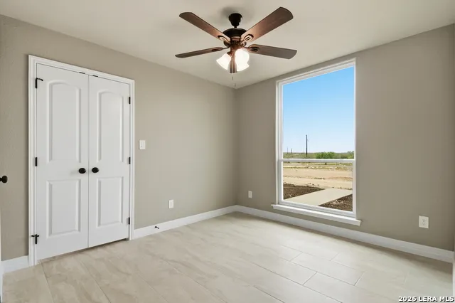 60 Friendship Hills Uvalde, TX 78801