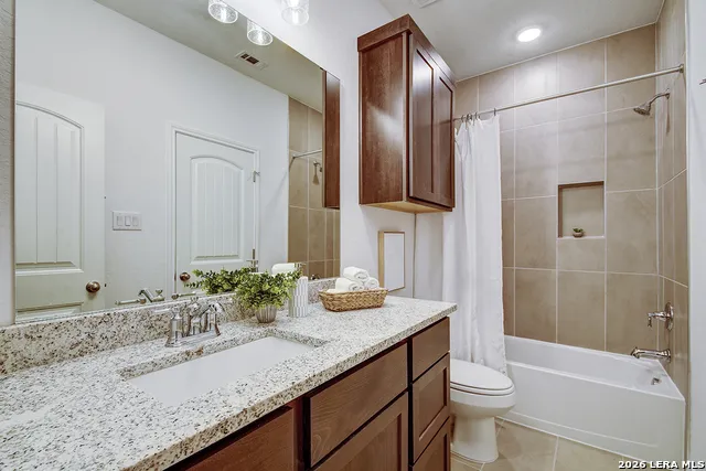 352 Caveside Drive Canyon Lake, TX 78133