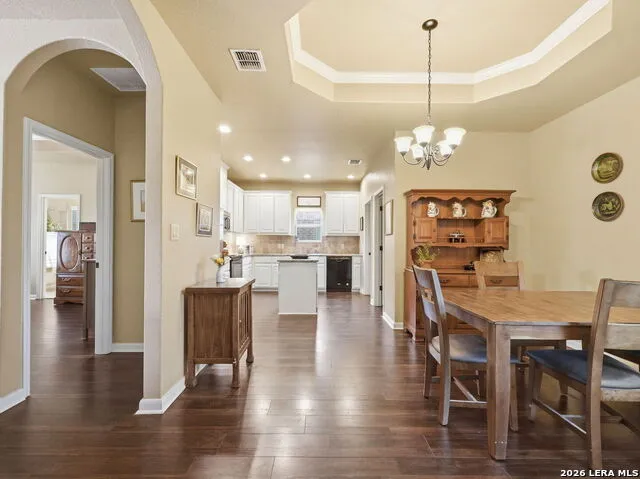 225 Greenway Dr Seguin, TX 78155