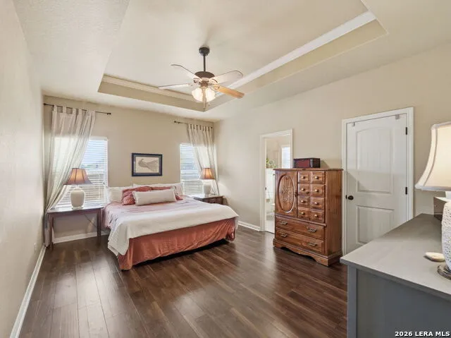 225 Greenway Dr Seguin, TX 78155