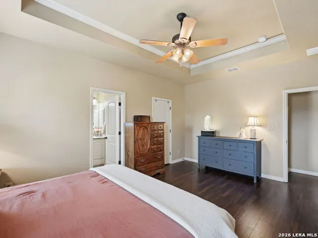 225 Greenway Dr Seguin, TX 78155