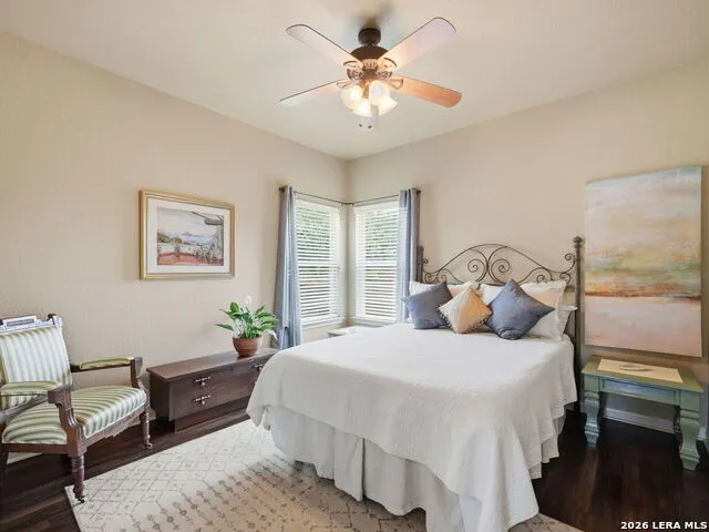 225 Greenway Dr Seguin, TX 78155
