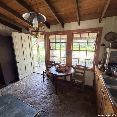 413 Petersburg Castroville, TX 78009
