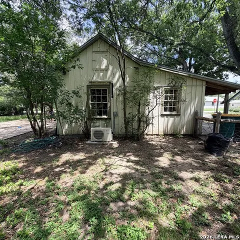 413 Petersburg Castroville, TX 78009