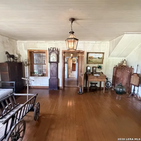 413 Petersburg Castroville, TX 78009