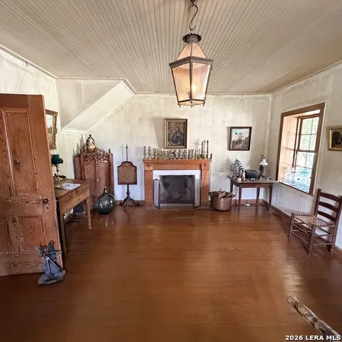413 Petersburg Castroville, TX 78009