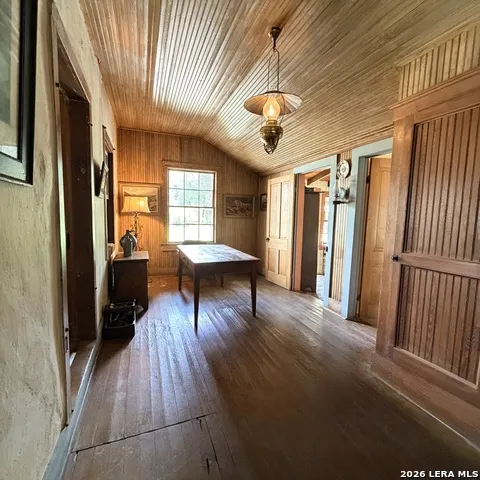 413 Petersburg Castroville, TX 78009