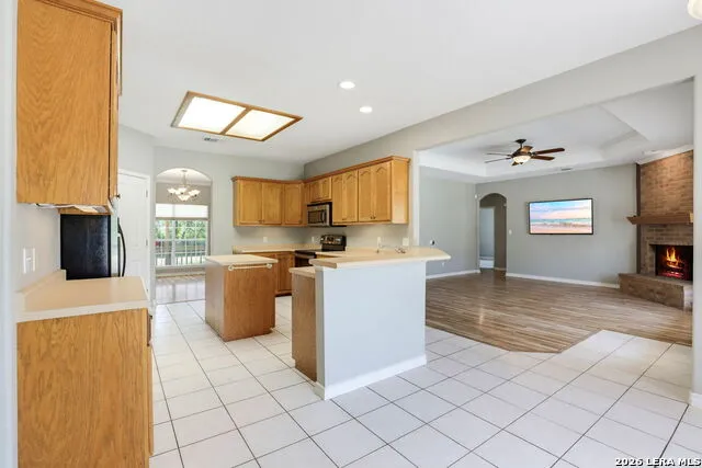 1220 Country View Dr., La Vernia, TX 78121