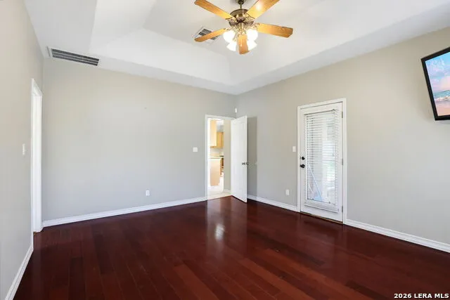 1220 Country View Dr., La Vernia, TX 78121