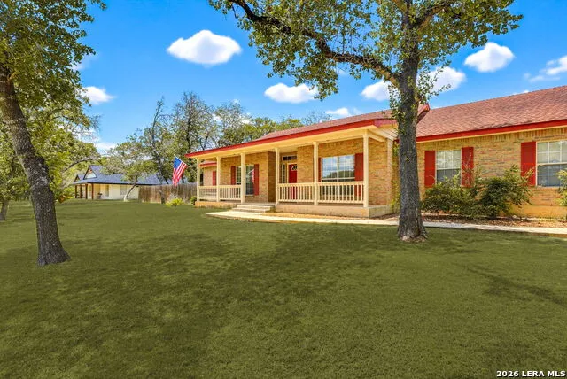 1220 Country View Dr., La Vernia, TX 78121