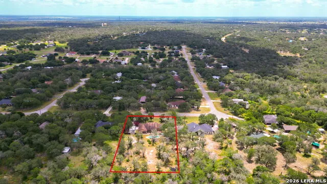 1220 Country View Dr., La Vernia, TX 78121