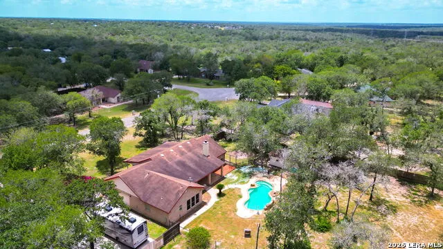 1220 Country View Dr., La Vernia, TX 78121