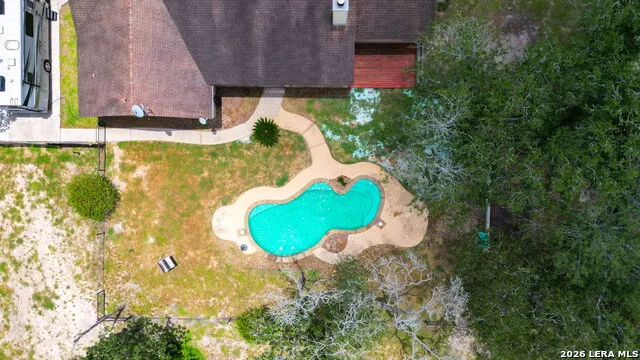 1220 Country View Dr., La Vernia, TX 78121