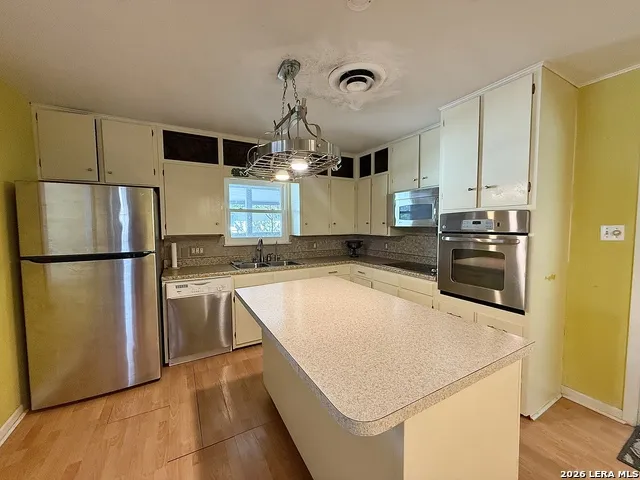 880 merriweather New Braunfels, TX 78130