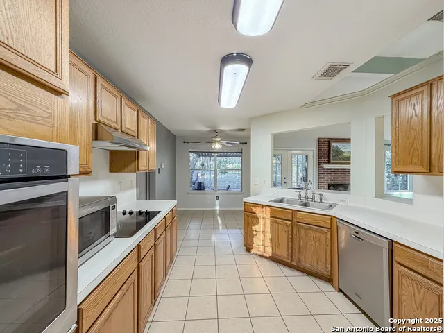 2741 Connie Canyon Lake, TX 78133