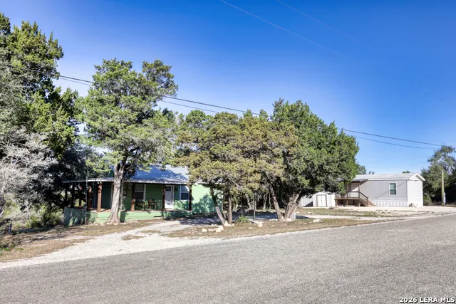 1352 Linda Canyon Lake, TX 78133