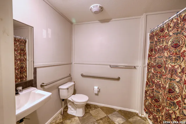 1352 Linda Canyon Lake, TX 78133