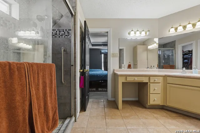 126 WOODLAND DR Pleasanton, TX 78064