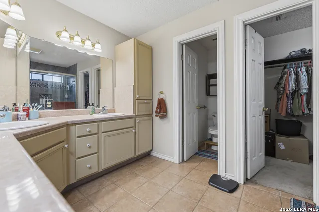 126 WOODLAND DR Pleasanton, TX 78064