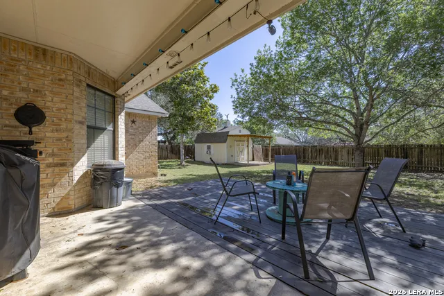 126 WOODLAND DR Pleasanton, TX 78064