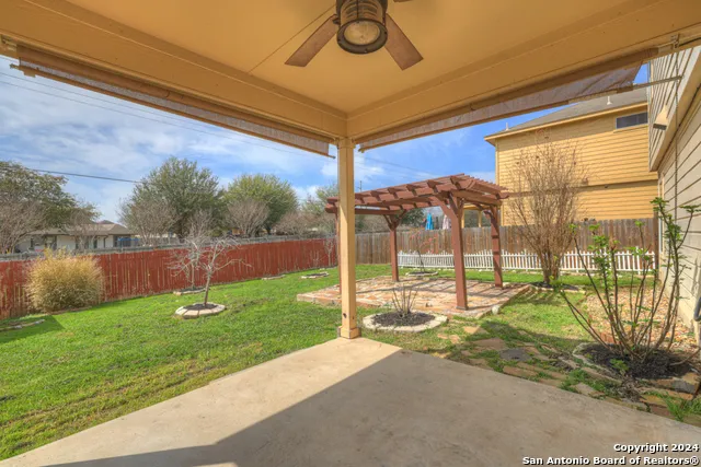 2418 FAYETTE DR New Braunfels, TX 78130