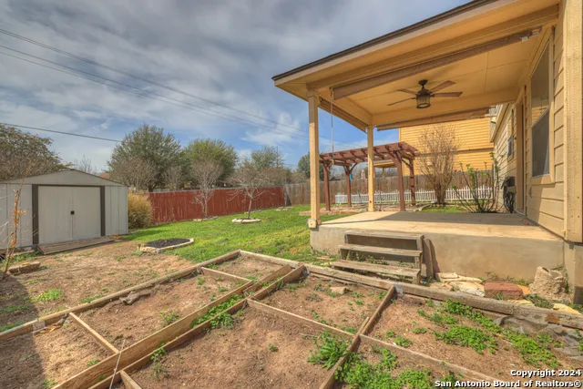 2418 FAYETTE DR New Braunfels, TX 78130