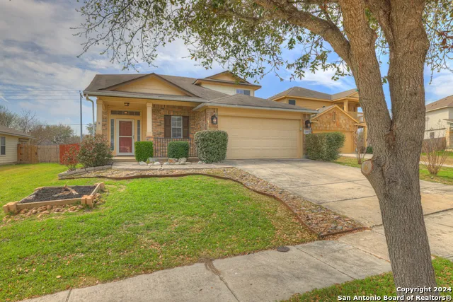 2418 FAYETTE DR New Braunfels, TX 78130