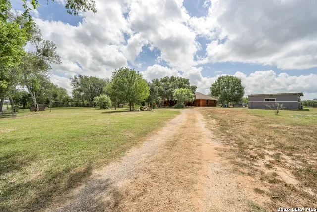 12630 Fm 1346 St Hedwig, TX 78152