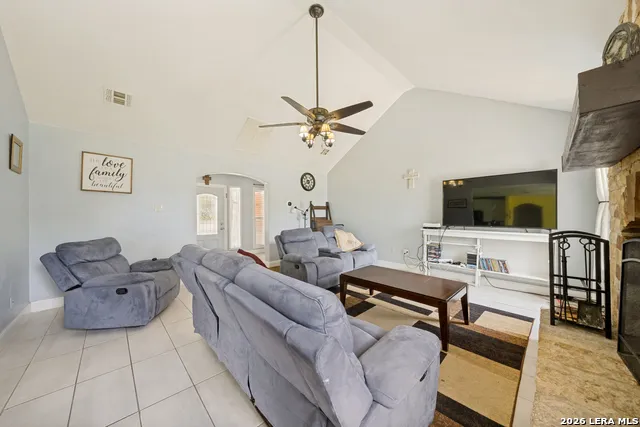 12630 Fm 1346 St Hedwig, TX 78152