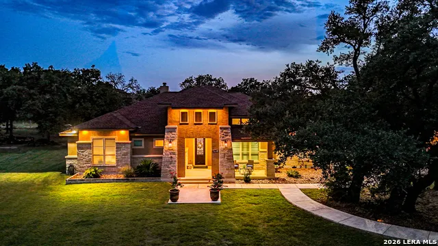 125 Bobcat Bend La Vernia, TX 78121