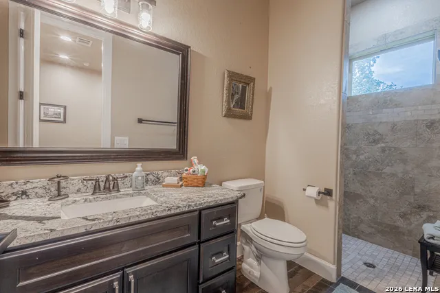 125 Bobcat Bend La Vernia, TX 78121