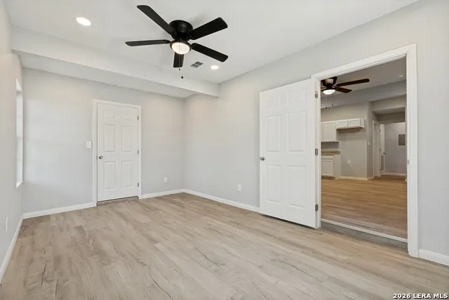 7518 SLEEPY VALLEY DR San Antonio, TX 78242