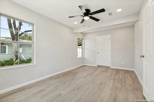 7518 SLEEPY VALLEY DR San Antonio, TX 78242
