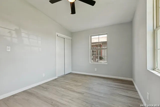 7518 SLEEPY VALLEY DR San Antonio, TX 78242