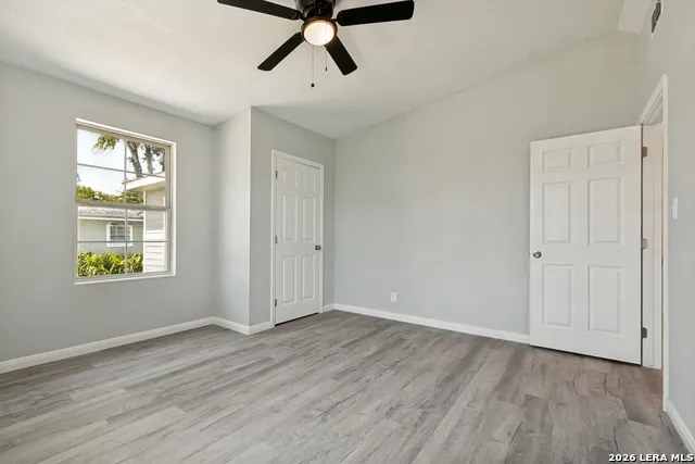 7518 SLEEPY VALLEY DR San Antonio, TX 78242