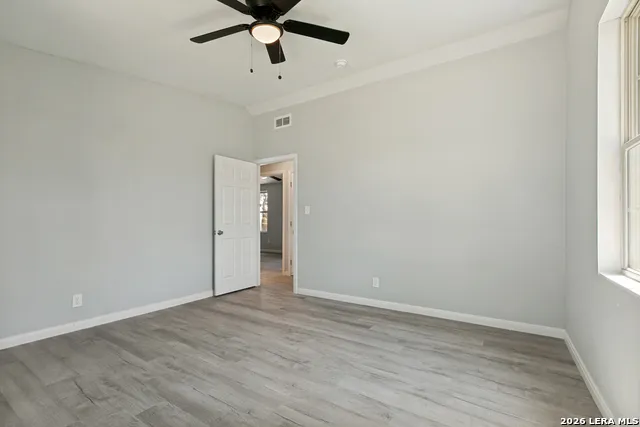 7518 SLEEPY VALLEY DR San Antonio, TX 78242