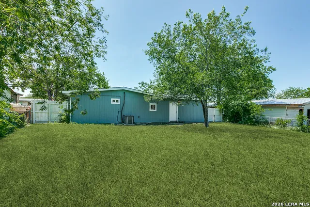7518 SLEEPY VALLEY DR San Antonio, TX 78242