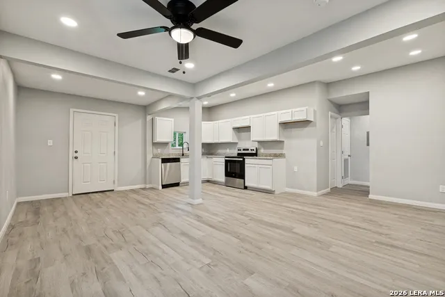 7518 SLEEPY VALLEY DR San Antonio, TX 78242