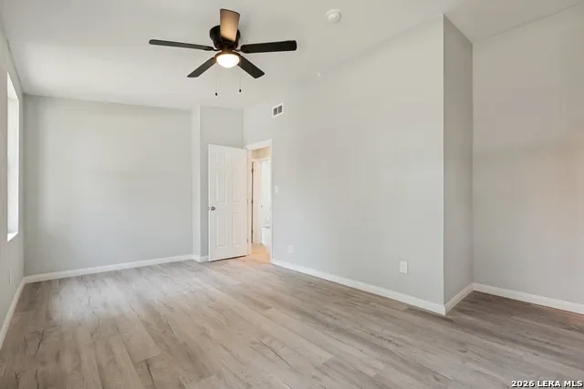 7518 SLEEPY VALLEY DR San Antonio, TX 78242