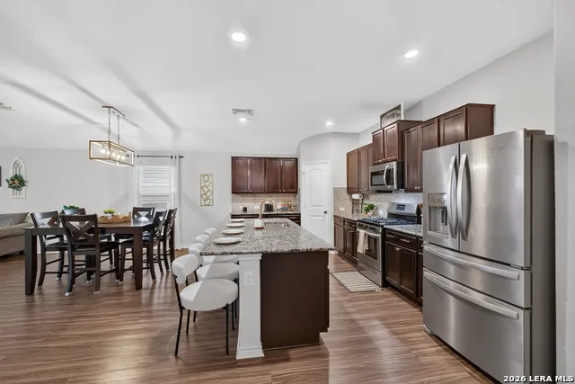 906 Red Crossbill San Antonio, TX 78253