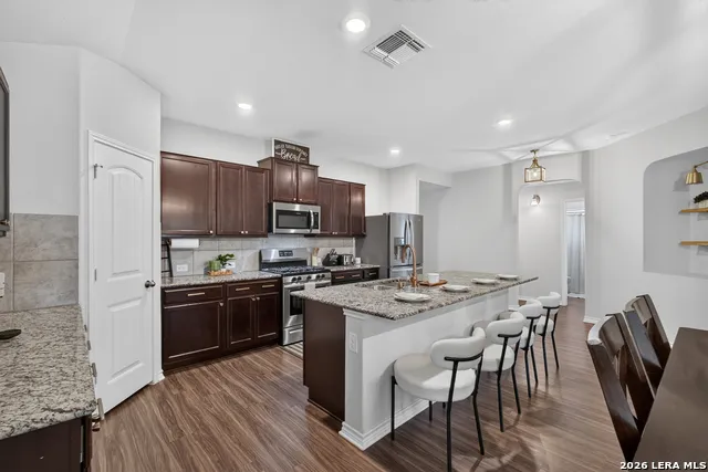 906 Red Crossbill San Antonio, TX 78253