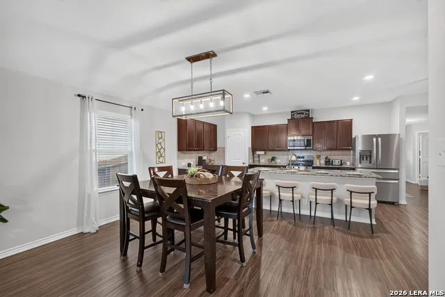 906 Red Crossbill San Antonio, TX 78253