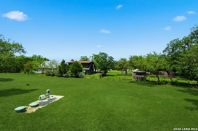 624 Juniper Ct Fischer, TX 78623