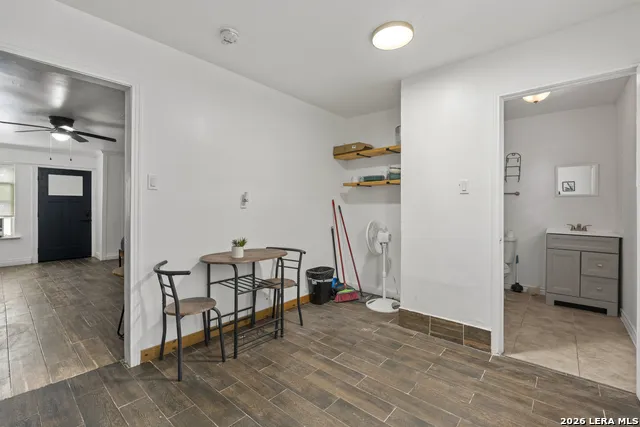 1311 W French Pl San Antonio, TX 78201