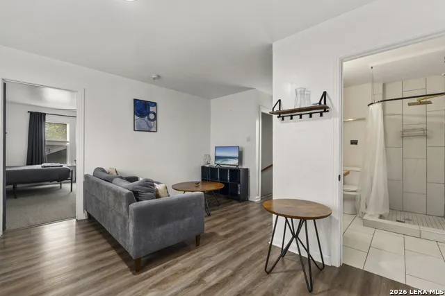 1311 W French Pl San Antonio, TX 78201