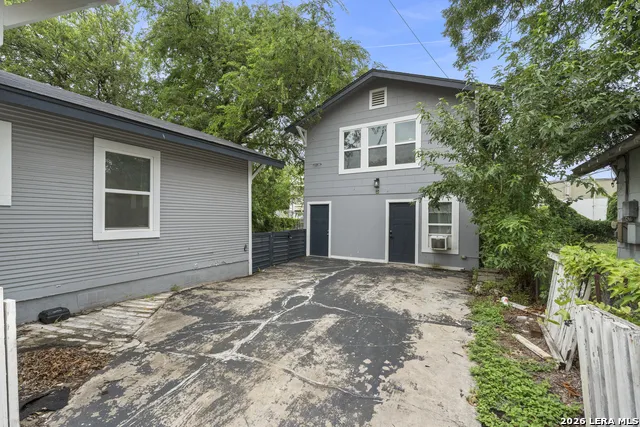1311 W French Pl San Antonio, TX 78201