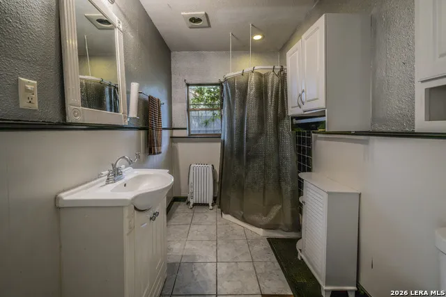 301 FURR DR San Antonio, TX 78201