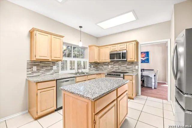 11830 Queenston Dr San Antonio, TX 78253