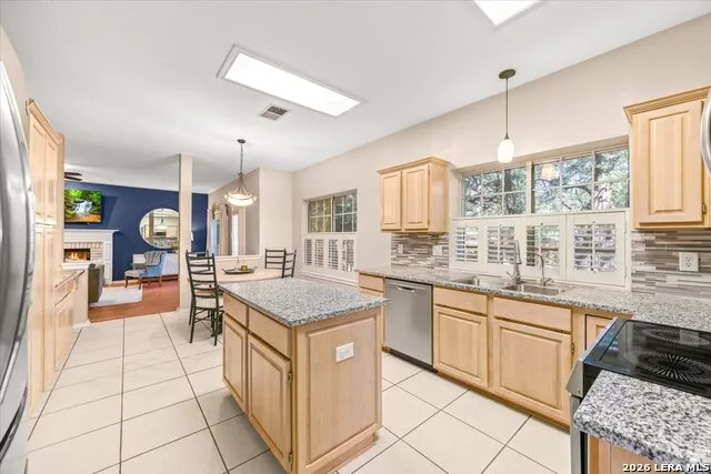 11830 Queenston Dr San Antonio, TX 78253